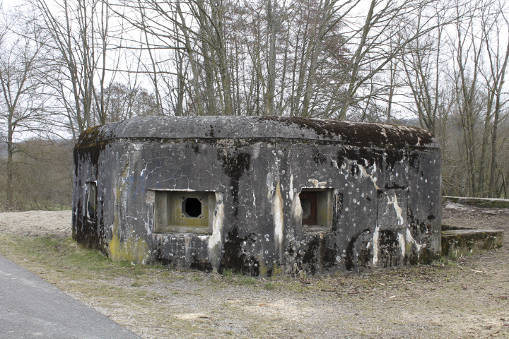 Ligne Maginot - BARRAGE 4 - (Blockhaus pour arme infanterie) - Façade  Ouest - Christian LENHARD