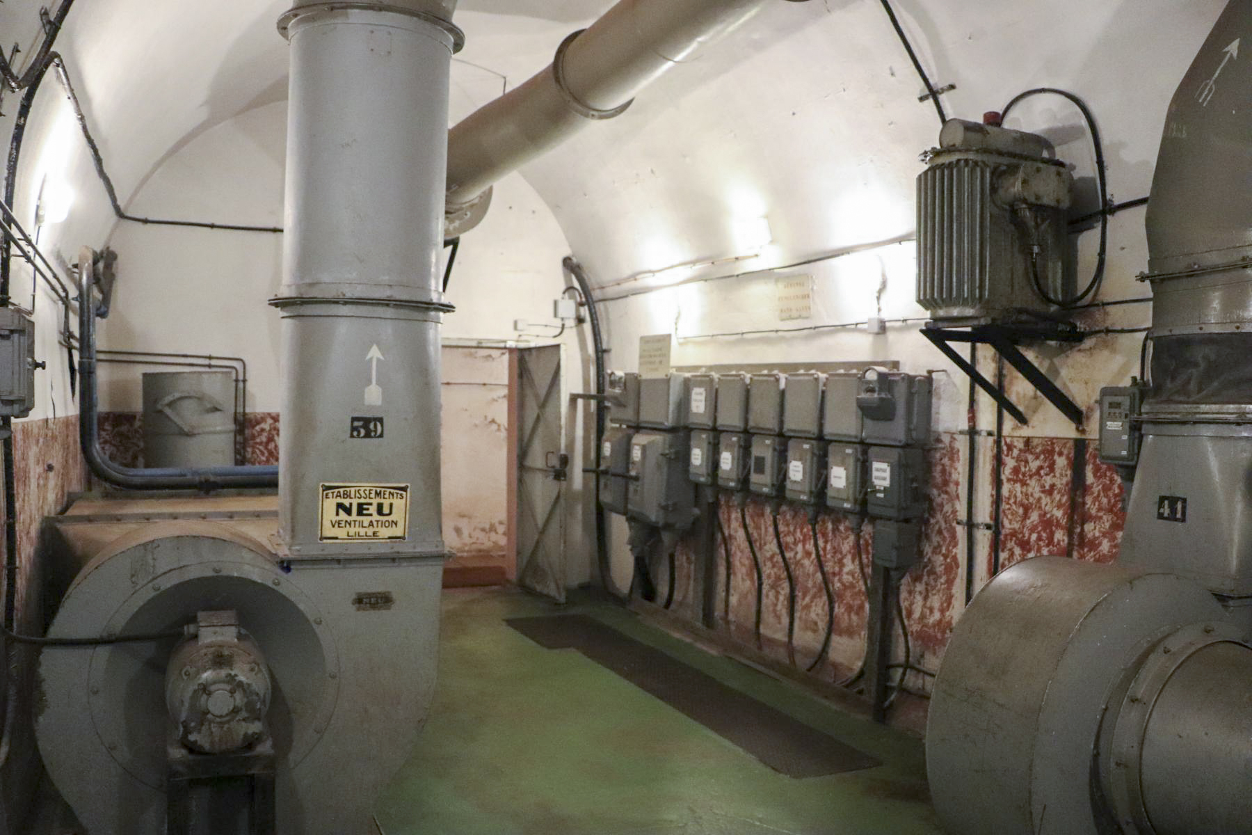 Ligne Maginot - HACKENBERG - A19 - (Ouvrage d'artillerie) - Salle de commandes de la ventilation et du chauffage - DK_Antoine4