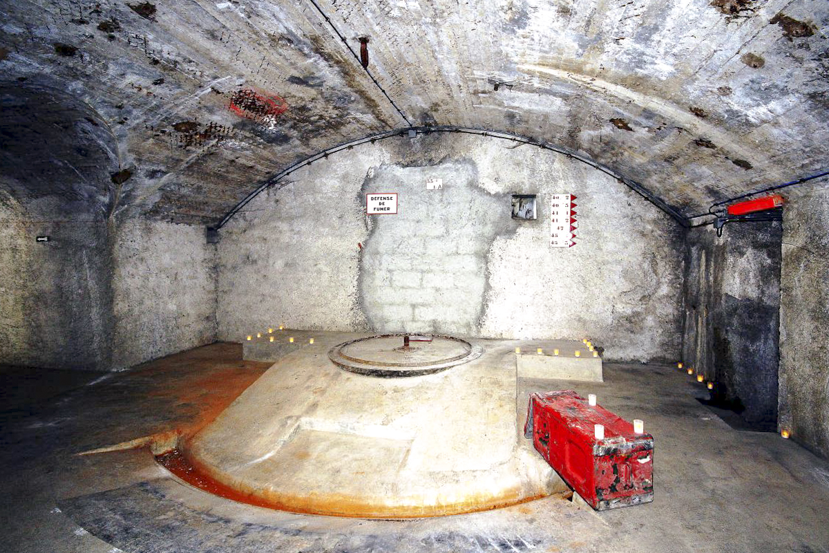 Ligne Maginot - VULMIS OU VULMIX - (Position d'artillerie préparée) - Casemate n°3
Emplacement droite  - Michel & Philippe ZIMMER