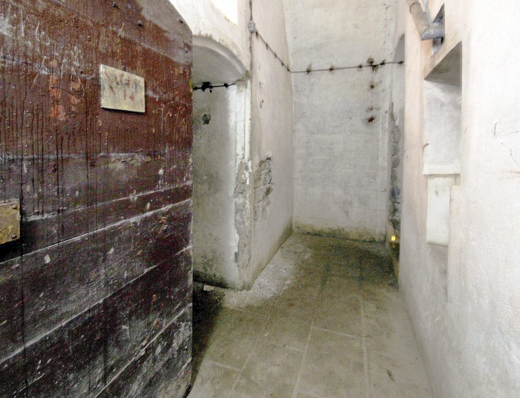 Ligne Maginot - VULMIS OU VULMIX - (Position d'artillerie préparée) - Couloir du magasin - Michel & Philippe ZIMMER