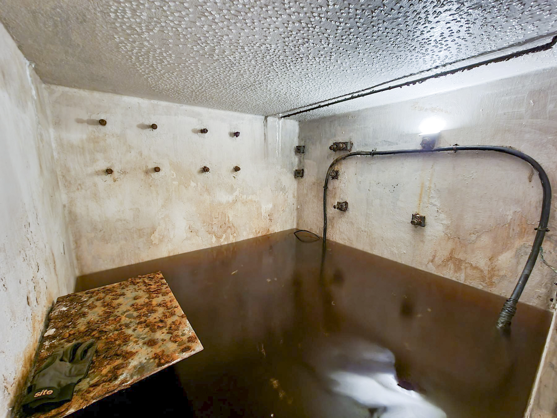 Ligne Maginot - 27M - (Chambre de coupure) - Local téléphonique - Aucun matériel - DK_Antoine4