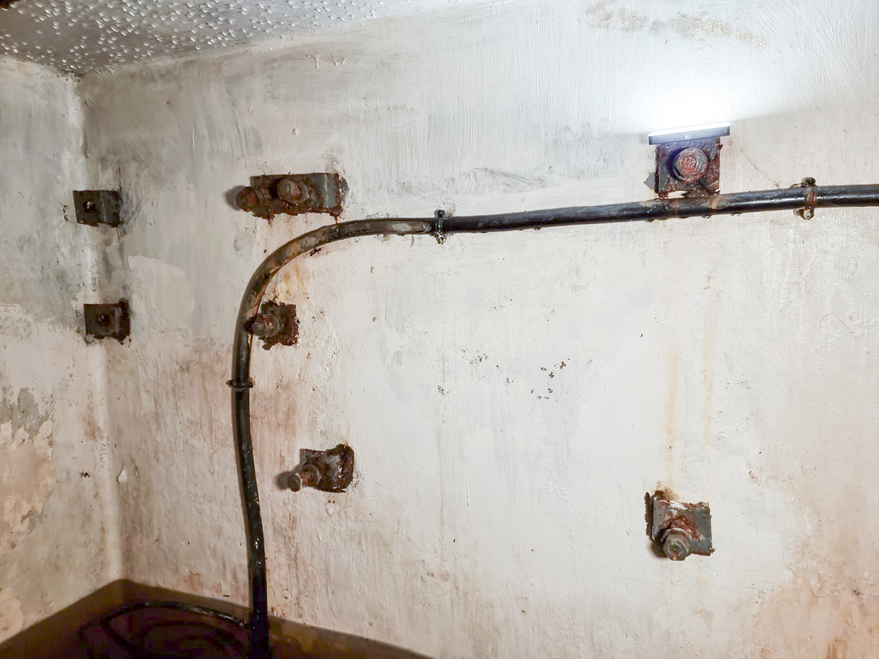 Ligne Maginot - 27M - (Chambre de coupure) - Ancien emplacement du boîtier répartiteur - DK_Antoine4