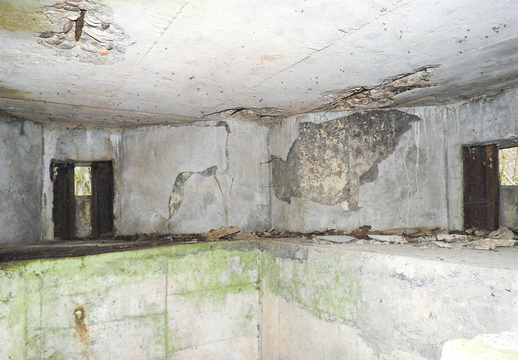 Ligne Maginot - AB32-B - LANDERT OUEST - (Blockhaus pour canon) - Le poste de tir pour FM. - STENGER Mathieu