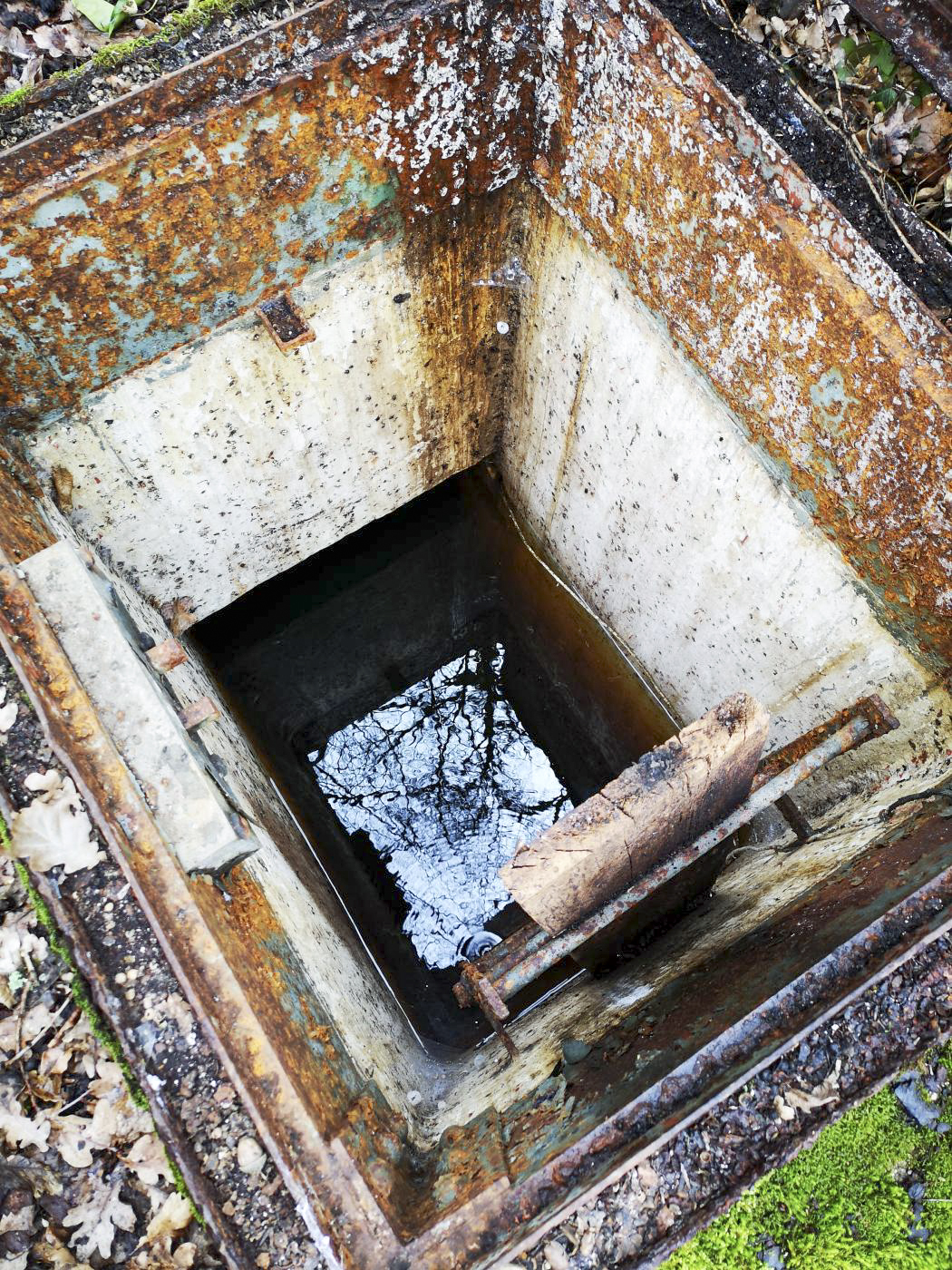 Ligne Maginot - 81M - (Chambre de coupure) - Le local est malheureusement inondé - DK_Antoine4