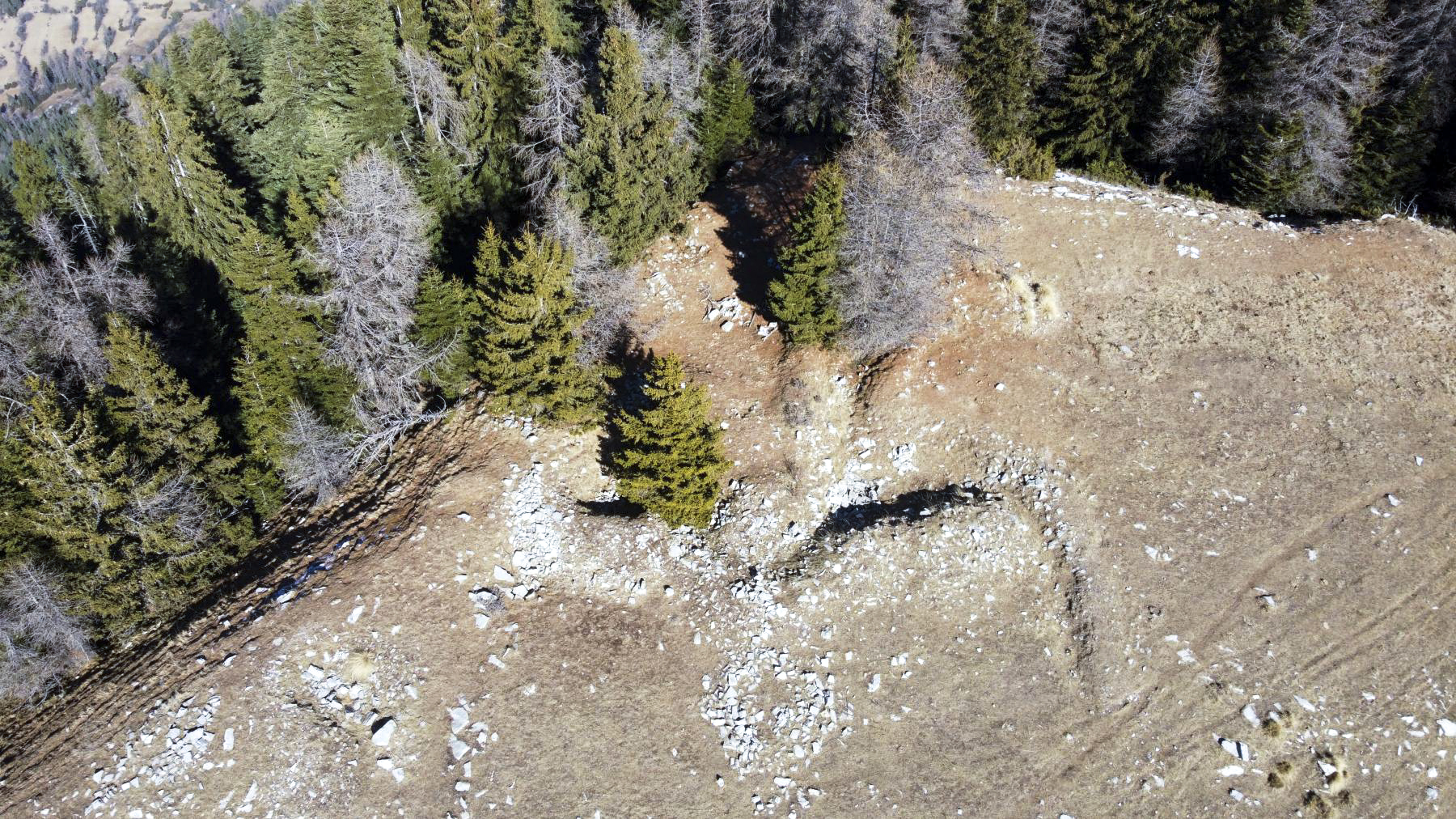 Ligne Maginot - COL DE LA MADELEINE - (Cuve pour arme d'infanterie) -  - Daniel ELLENA - Philippe CUNY
