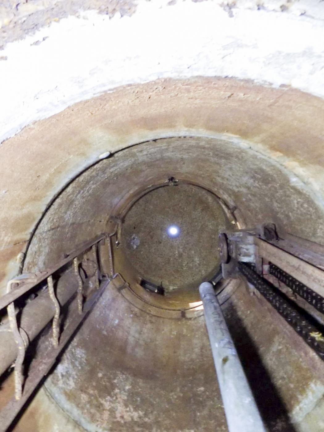 Ligne Maginot - BIESENBERG 1 - (Blockhaus pour arme infanterie) - La cloche - luc.j