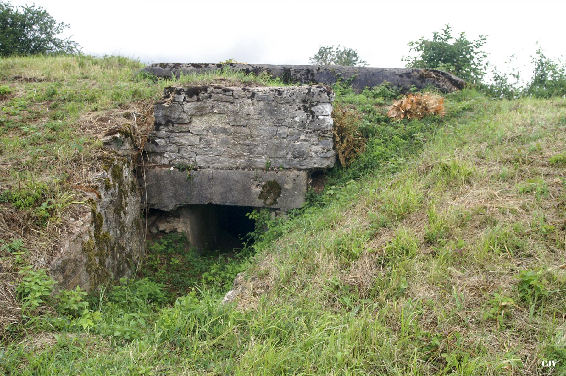 Ligne Maginot - M13B - KNOPP 2 (Blockhaus pour arme infanterie) - L'entrée - Lia VERMEULEN