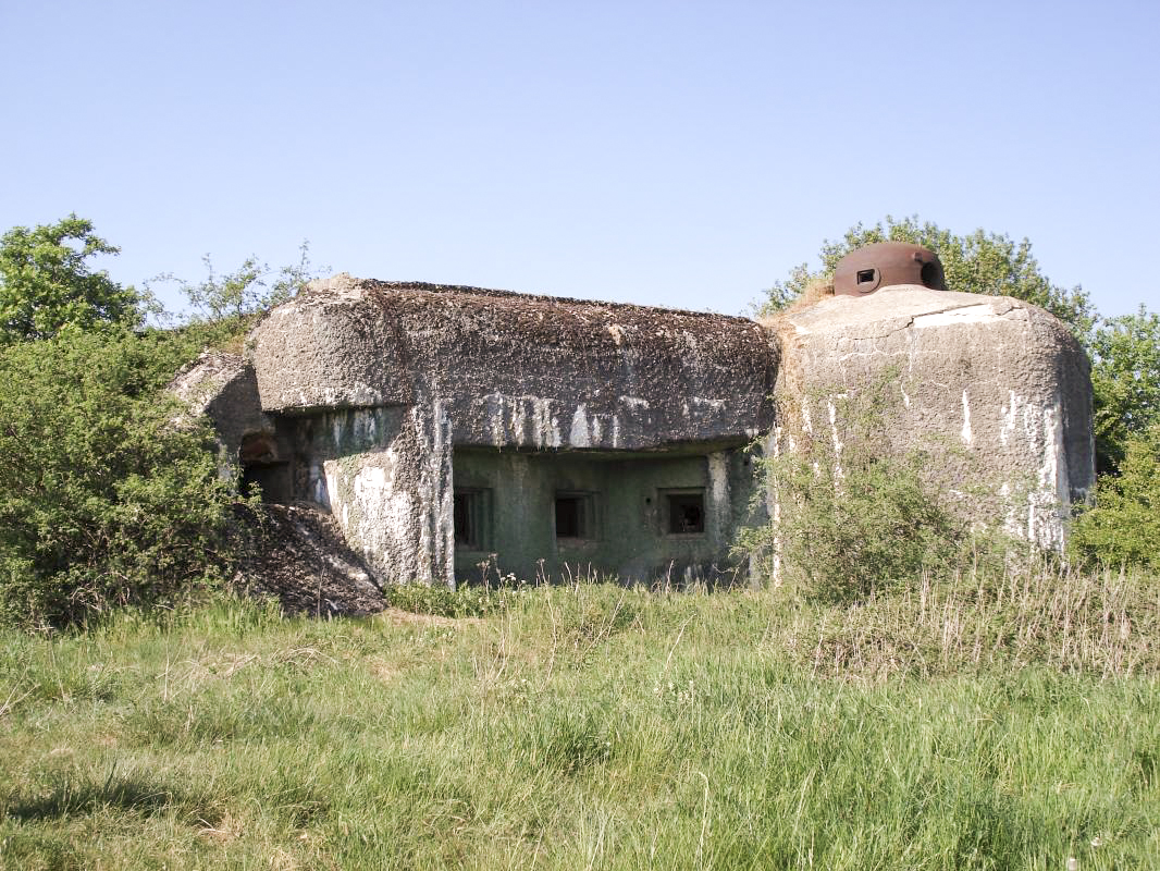 Ligne Maginot - SAINT ANTOINE - (Casemate d'infanterie - double) -  - R Tucker