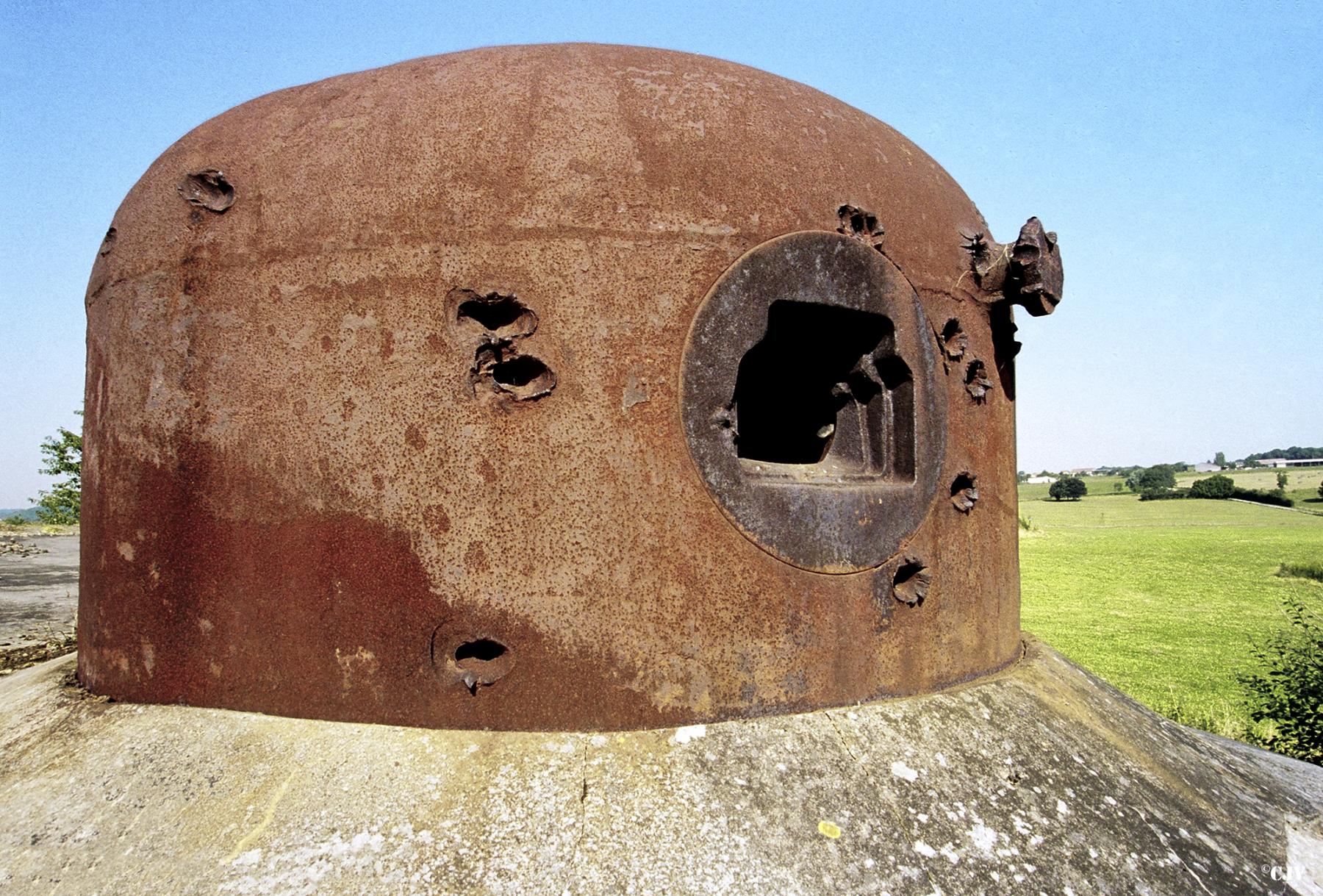 Ligne Maginot - SAINT ANTOINE - (Casemate d'infanterie - double) - Cloche pour arme mixte - Lia VERMEULEN