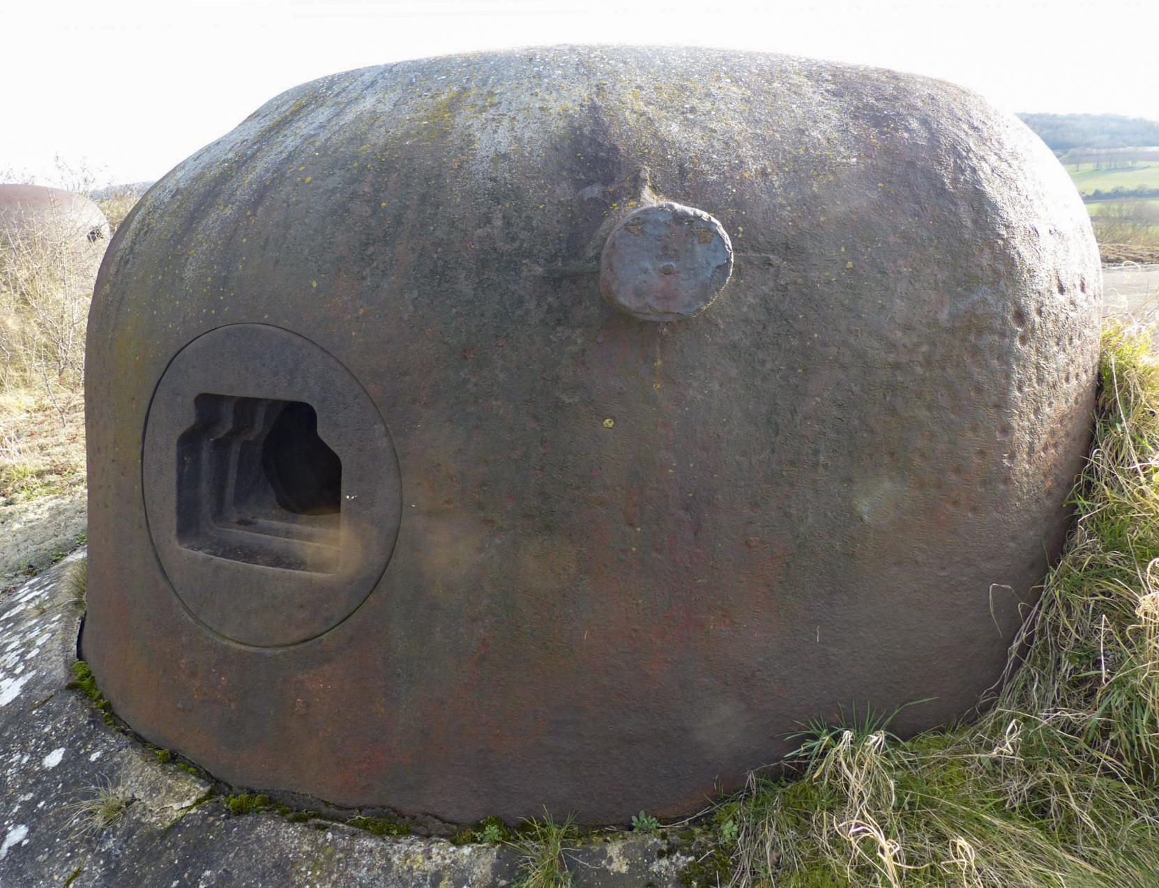 Ligne Maginot - SAINT ANTOINE - (Casemate d'infanterie - double) - vue extérieure de la cloche AM pour un seul créneau - David Harmand