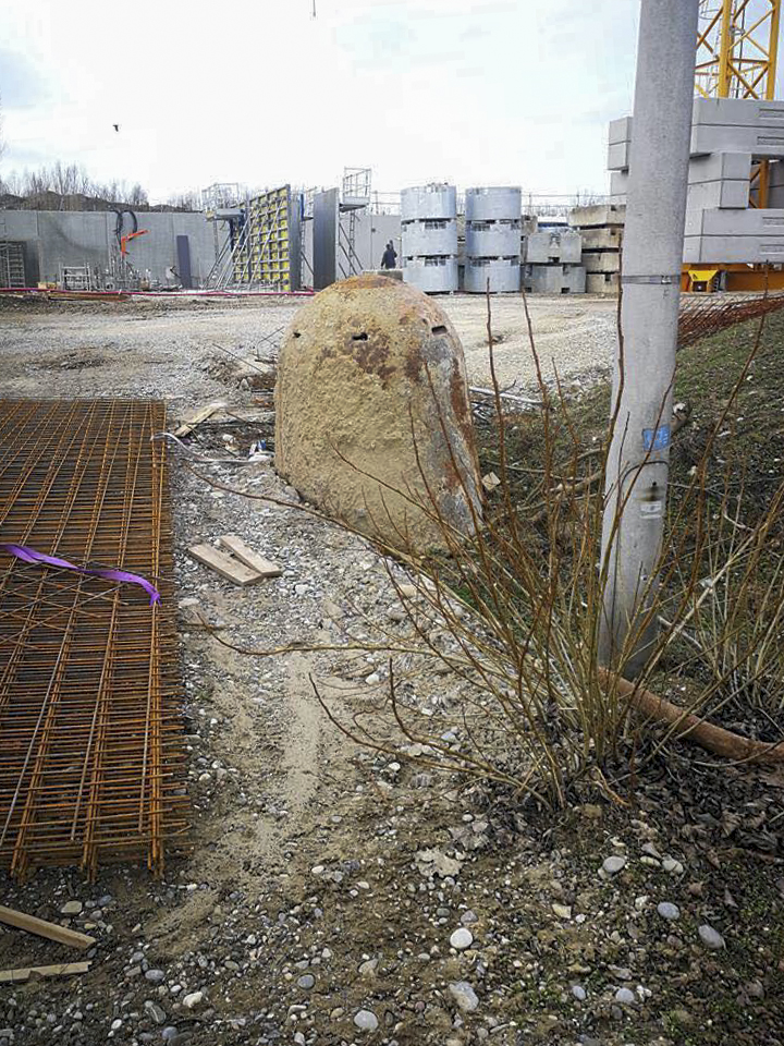 Ligne Maginot - 30B/1 - PONT-RAIL DE NEUF-BRISACH (FAHRGRUN) - (Abri) - Cloche allemande retrouvée à l'emplacement de l'abri en 2019 - Florian Wein