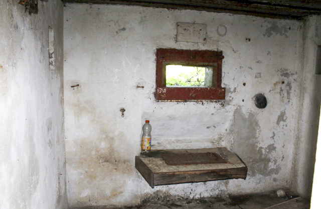Ligne Maginot - SCHLOSSWALD 2 - (Blockhaus pour arme infanterie) - Créneau mitrailleuse - Christian LENHARD