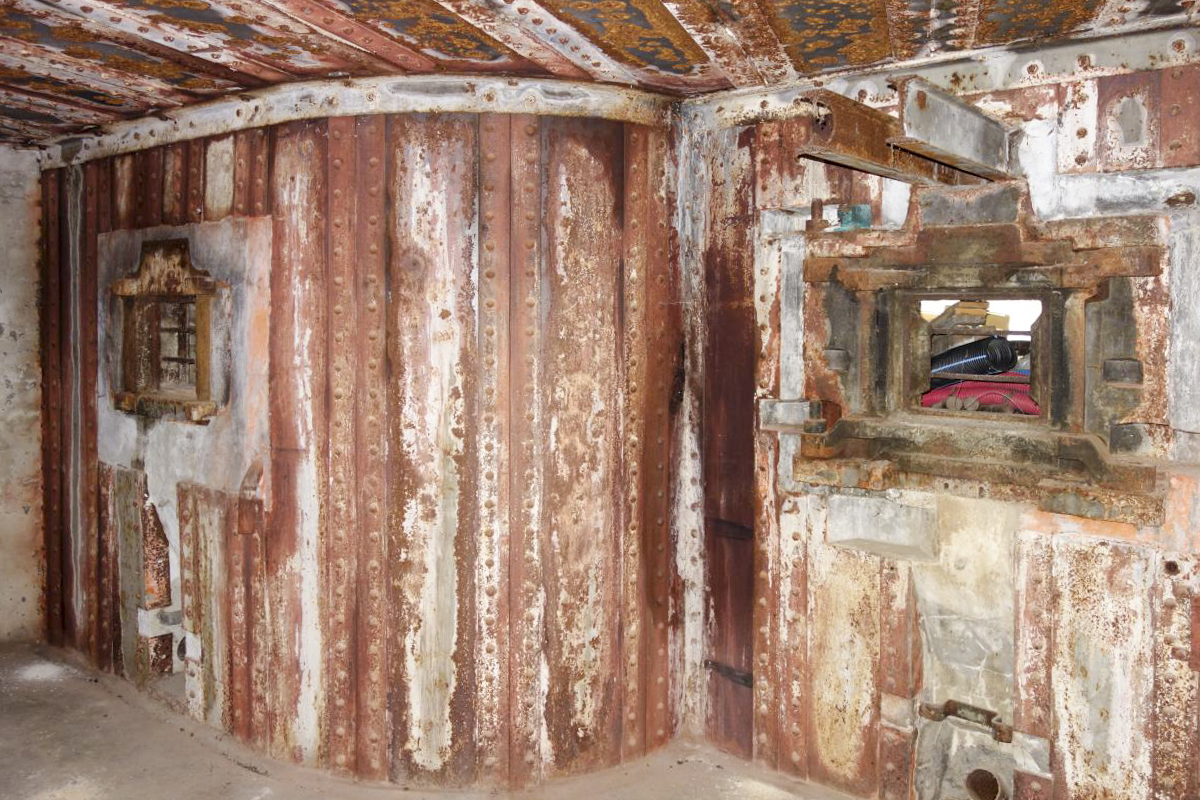 Ligne Maginot - ACHEN NORD - (Casemate d'infanterie) - Chambre de tir ouest de la casemate - Michel Teiten