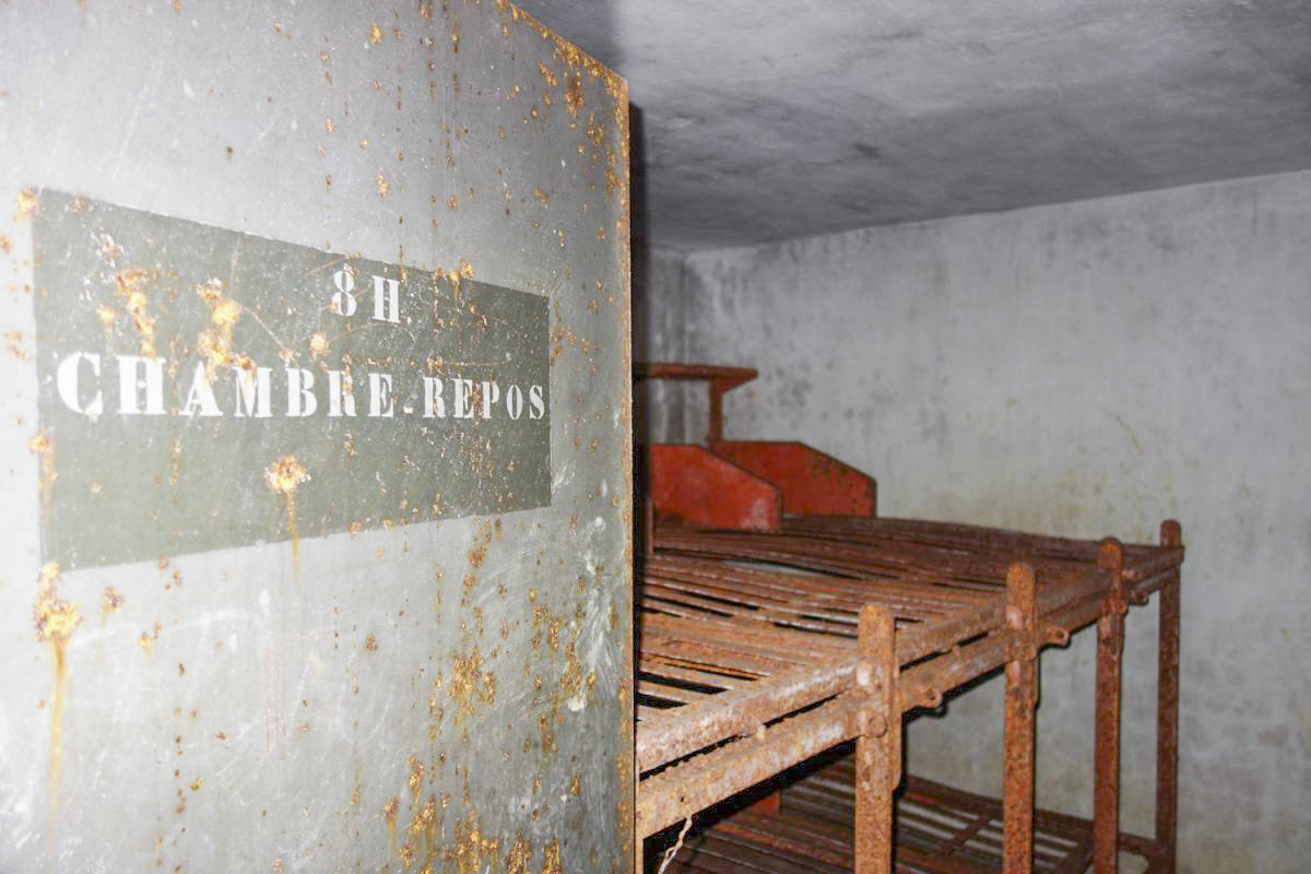 Ligne Maginot - ACHEN NORD - (Casemate d'infanterie) - Chambre de repos pour 8 hommes - Michel Teiten