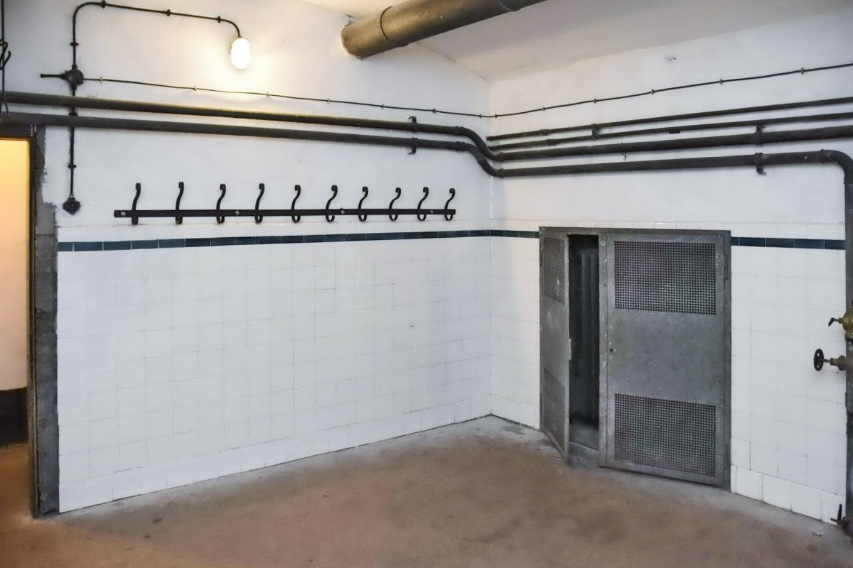 Ligne Maginot - GUENTRANGE (FESTE DE) - (Ouvrage d'artillerie) - Vestiaire des douches, avec chauffage par radiateur - D.Froehly