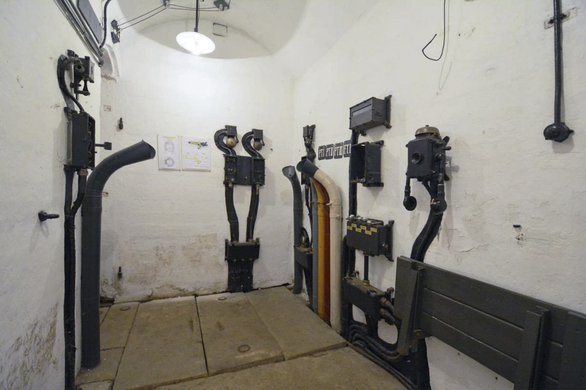 Ligne Maginot - GUENTRANGE (FESTE DE) - (Ouvrage d'artillerie) - Batterie Nord
Le PC de la batterie - LAMBERT Pascal
