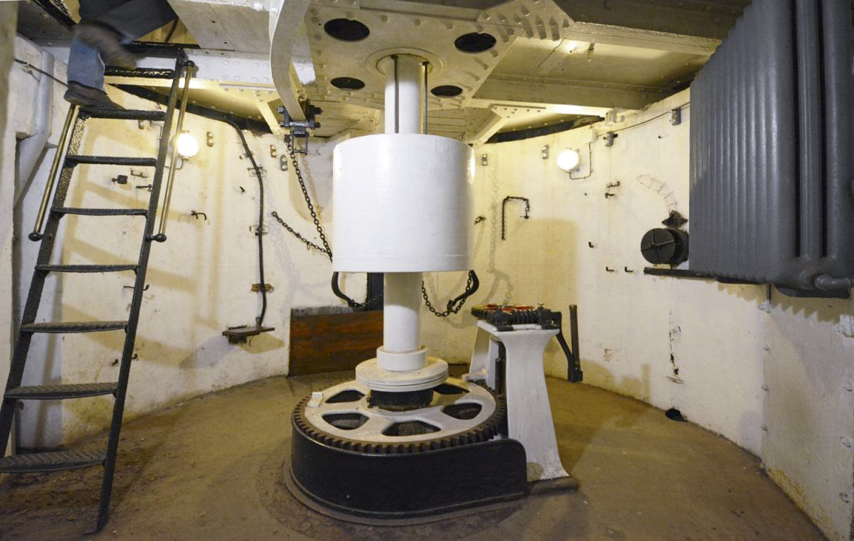 Ligne Maginot - GUENTRANGE (FESTE DE) - (Ouvrage d'artillerie) - Batterie Nord
Tourelle de 105 mm
Etage inférieur - LAMBERT Pascal