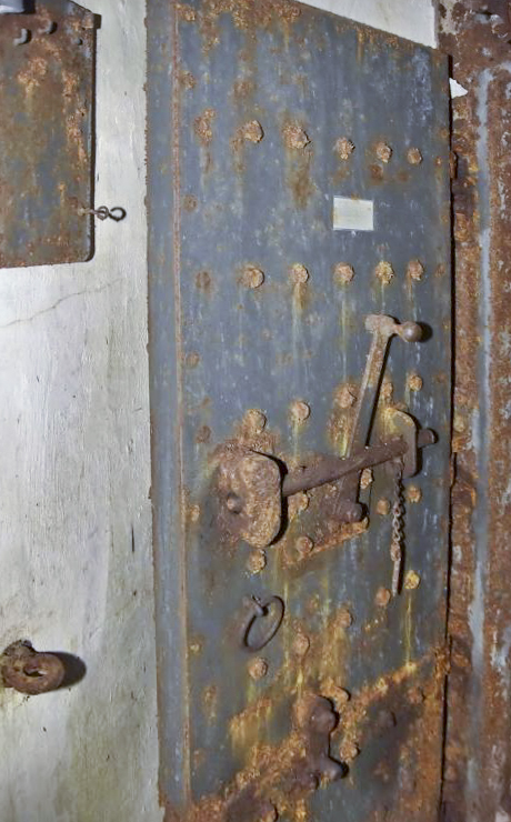 Ligne Maginot - GUENTRANGE (FESTE DE) - (Ouvrage d'artillerie) - Porte blindée de sortie d'une galerie de liaison - D.Froehly