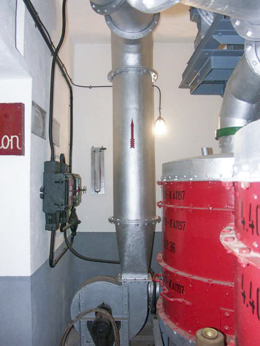 Ligne Maginot - BICHEL SUD - X19 - (Abri) - Détail de la batterie de filtre et du système de ventilation - Pascal LAMBERT