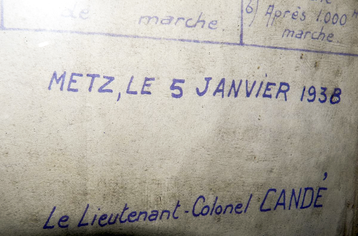 Ligne Maginot - BICHEL SUD - X19 - (Abri) - Détails panneau d'entretien des moteurs - Sylvie Laure LAMBERT