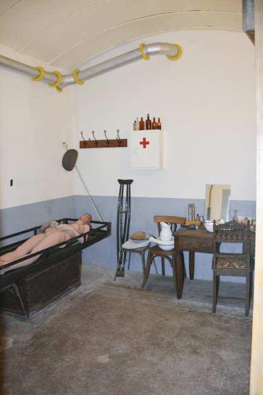 Ligne Maginot - BICHEL SUD - X19 - (Abri) - L'infirmerie - LAMBERT Pascal