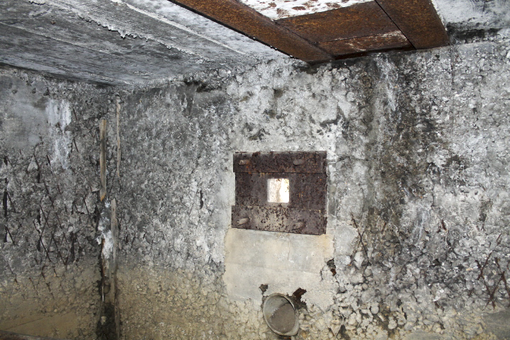 Ligne Maginot - GARE DE KALHAUSEN 2 - (Blockhaus pour arme infanterie) - Chambre de tir FM - Christian LENHARD