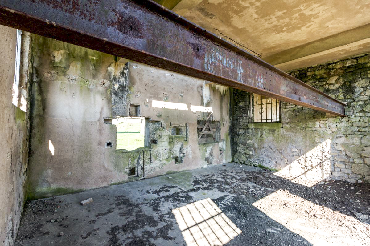 Ligne Maginot - OERMINGEN ( Stand de tir ) - Bâtiment de tir (l'intérieur) - Christian LENHARD