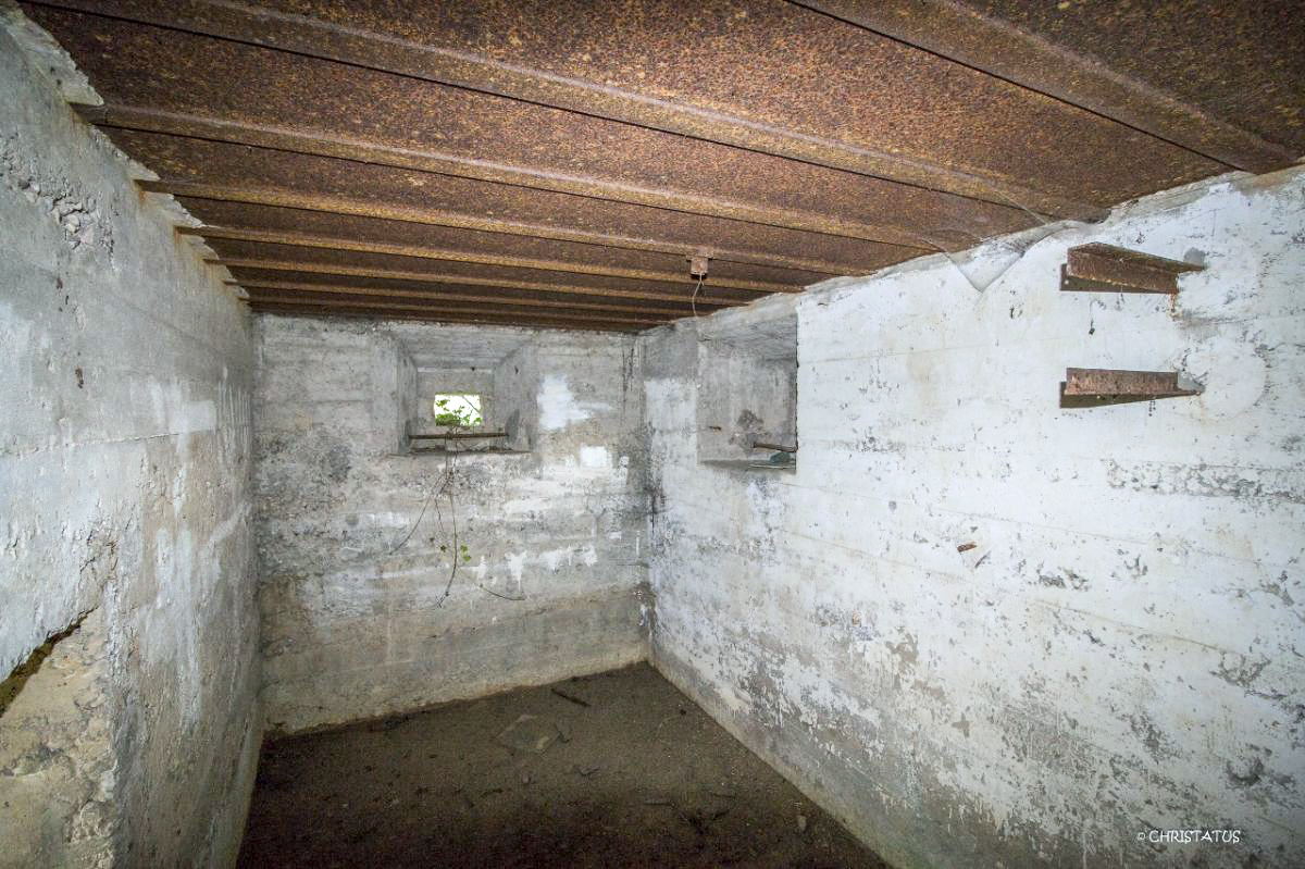 Ligne Maginot - PIFFERSRAEDCHEN 4 - (Blockhaus pour arme infanterie) - Les créneaux FM - Christian LENHARD