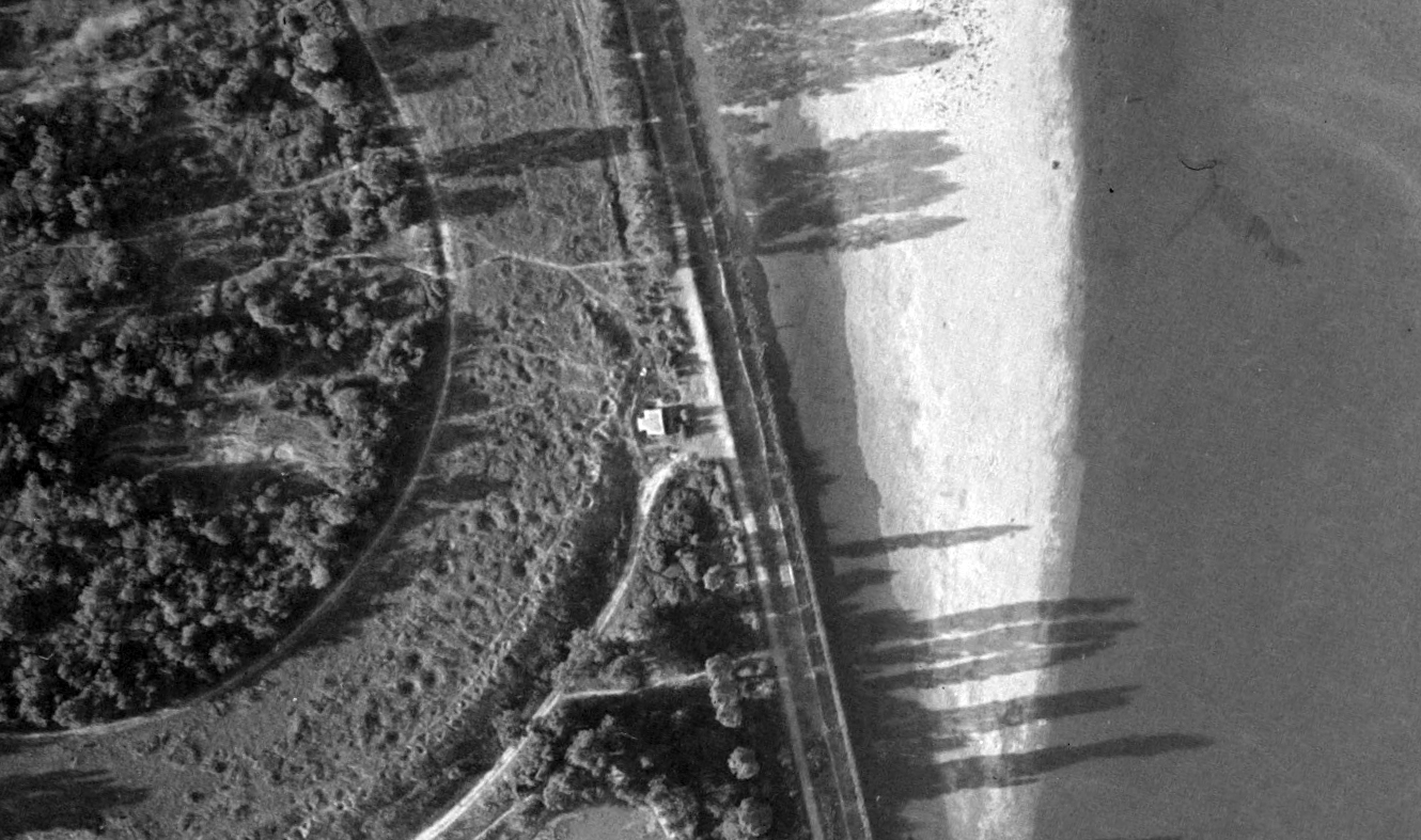 Ligne Maginot - CHAMP DE COURSES 1 - (Blockhaus pour arme infanterie) - Le blockhaus Champ de Courses 1 - IGN - Géoportail 1947