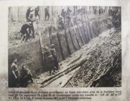 Ligne Maginot - A5 - LE DEBOUCHE - (Blockhaus pour canon) - Plaque explicative implantée à proximité du blockhaus le long du sentier pédestre de découverte.