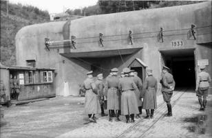 Ligne Maginot - HOCHWALD - (Ouvrage d'artillerie) - Bloc 8
Entrée munitions
L'entrée en juin 40
