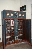 Ligne Maginot - XIVRY CIRCOURT - (Infrastructures électriques) - Armoire de commande des autotransformateurs HTA 
Armoire ouverte
Fabrication TRINDEL