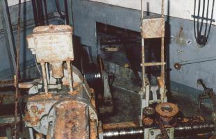 Ligne Maginot - ANZELING - A25 - (Ouvrage d'artillerie) - Entrée munitions
Système de treuil du plan incliné