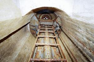 Ligne Maginot - ANZELING - A25 - (Ouvrage d'artillerie) - Bloc 4
La cloche LG