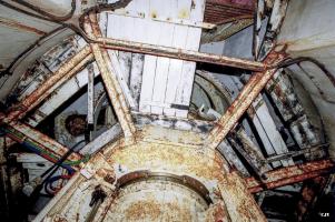 Ligne Maginot - ANZELING - A25 - (Ouvrage d'artillerie) - Bloc 4
Le plancher est pourri