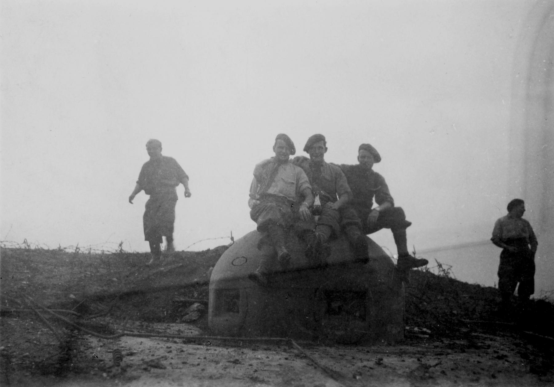 Ligne Maginot - EINSELING - A36 - (Ouvrage d'infanterie) - Pose le matin de l'armistice - Inconnu