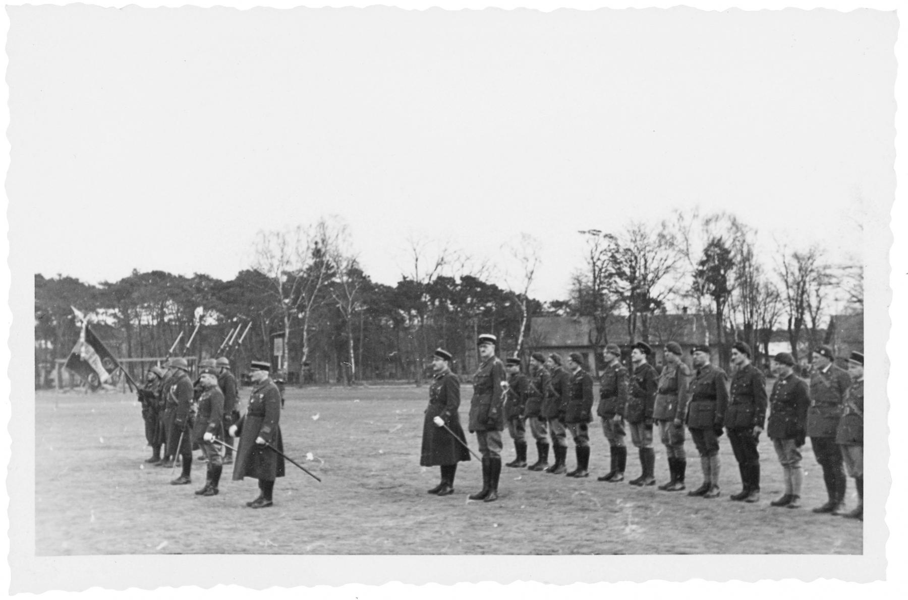 Ligne Maginot - 68° Regiment d'Infanterie de Forteresse - Revue des troupes