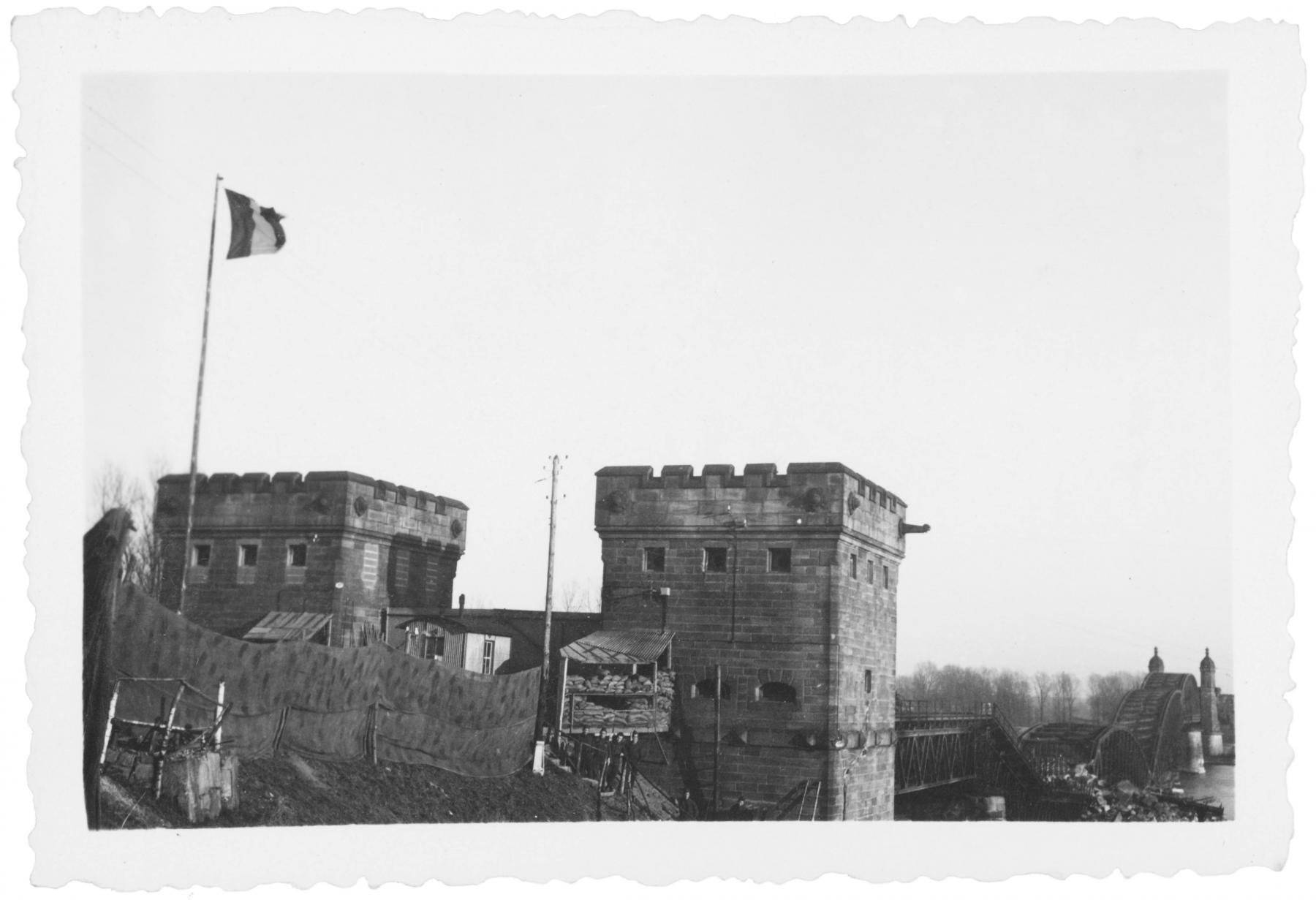 Ligne Maginot - ROPPENHEIM PONT-RAIL 2 - (Blockhaus de type indéterminé) - Les blockhaus du pont rail coté français - Inconnu