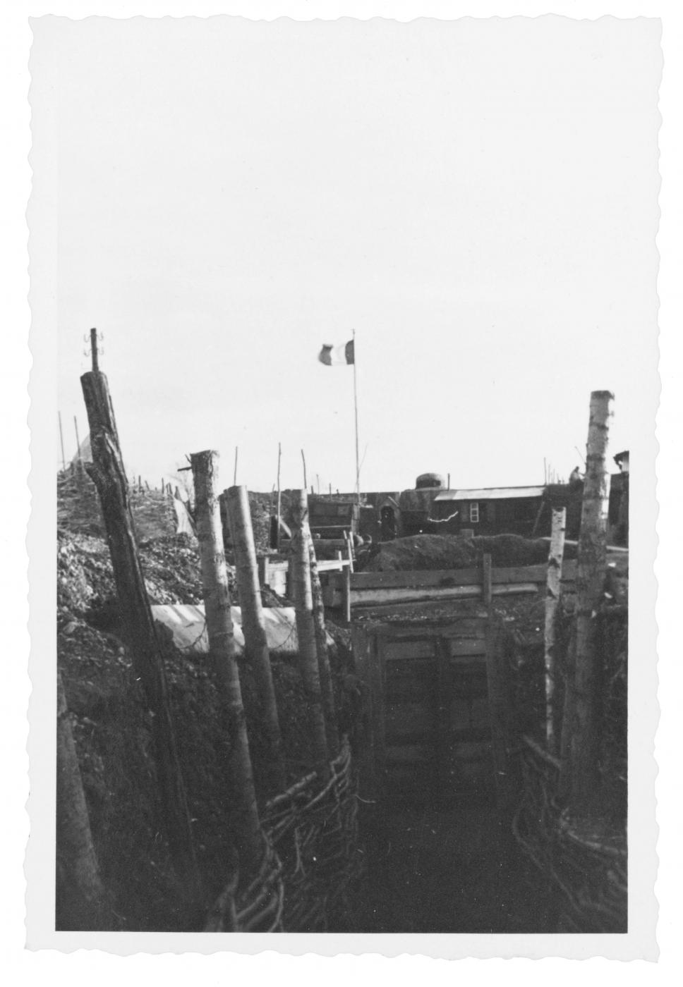 Ligne Maginot - FORT LOUIS OUEST - (Casemate d'infanterie - double) - L'aménagement des abords de la casemate.
 - Fernand Elchinger