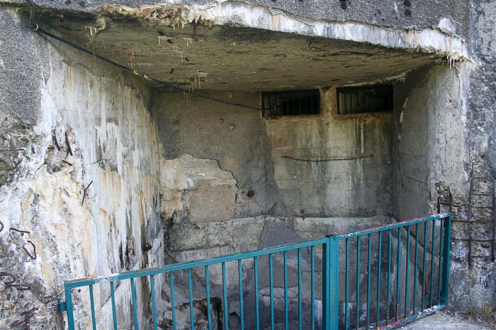 Ligne Maginot - LA SALMAGNE - (Ouvrage d'infanterie) - Bloc 1
Le créneau FM est muré - Michel Teiten
