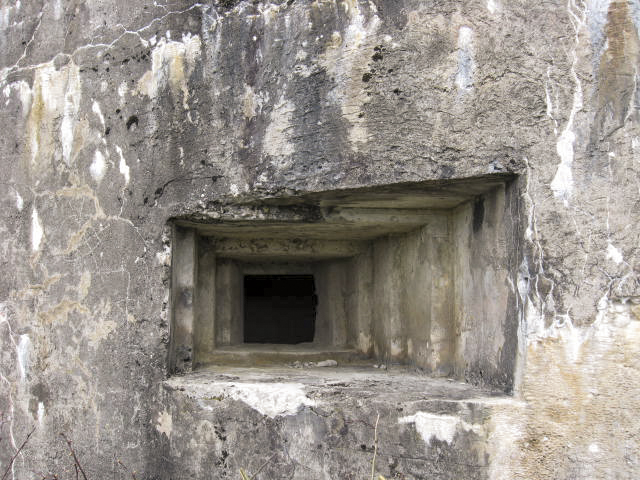 Ligne Maginot - TIEFGRABEN - (Blockhaus pour arme infanterie) - Créneau de tir - Christian LENHARD