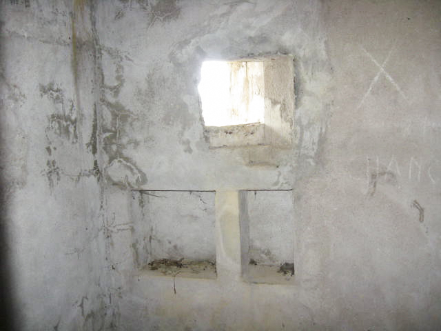 Ligne Maginot - TIEFGRABEN - (Blockhaus pour arme infanterie) - Créneau et niches - Christian LENHARD