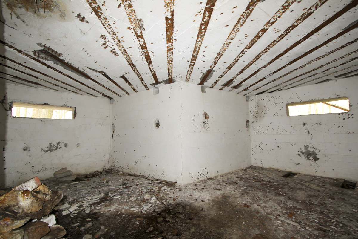 Ligne Maginot - A1 - LE GLACIS SUD - (Blockhaus pour canon) - Chambres de tir canons - Alain Perouffe