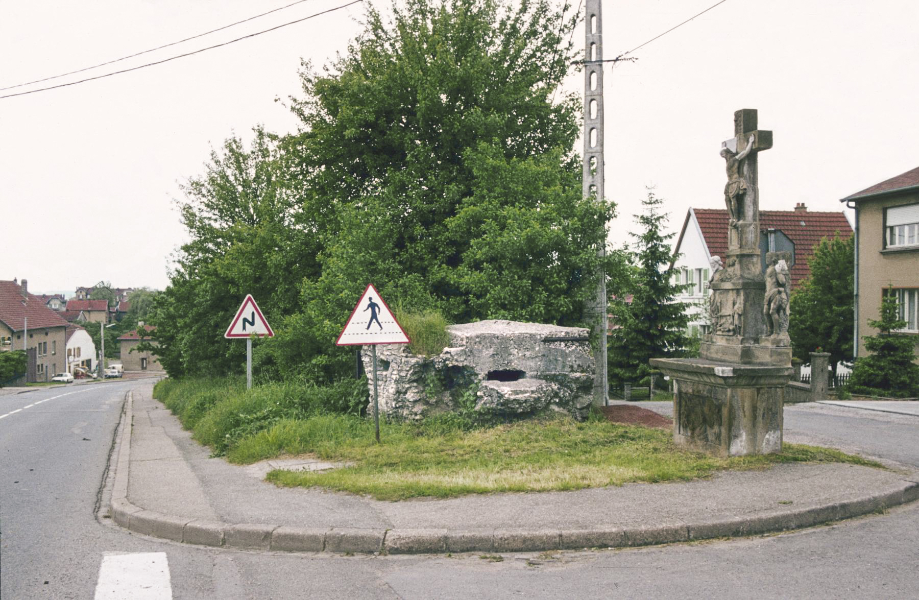 Ligne Maginot - TETING CALVAIRE - (Blockhaus pour arme infanterie) - Le blockhaus en 1986, avant destruction - Michel Mansuy