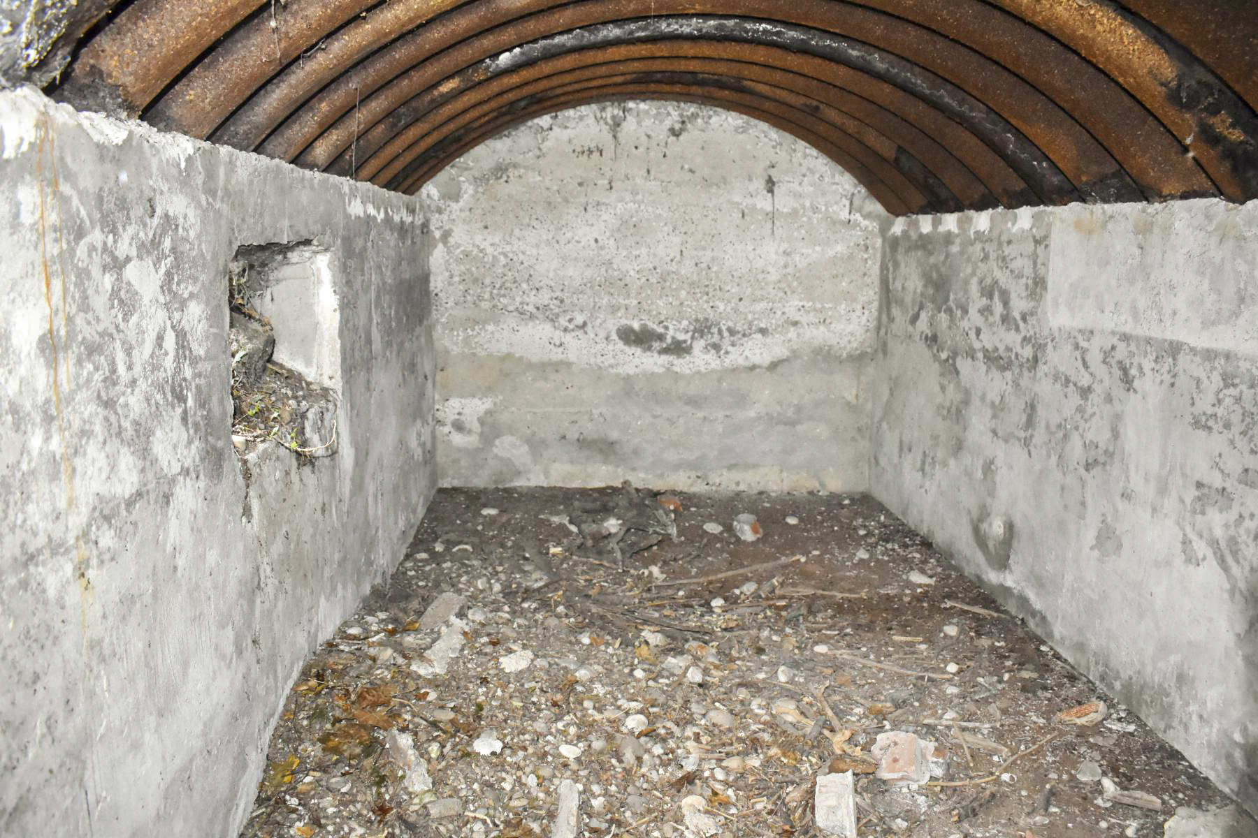 Ligne Maginot - LANGER ZUG 1 - (Abri) - Chambre à gauche de l'entrée nord - Daniel Froehly