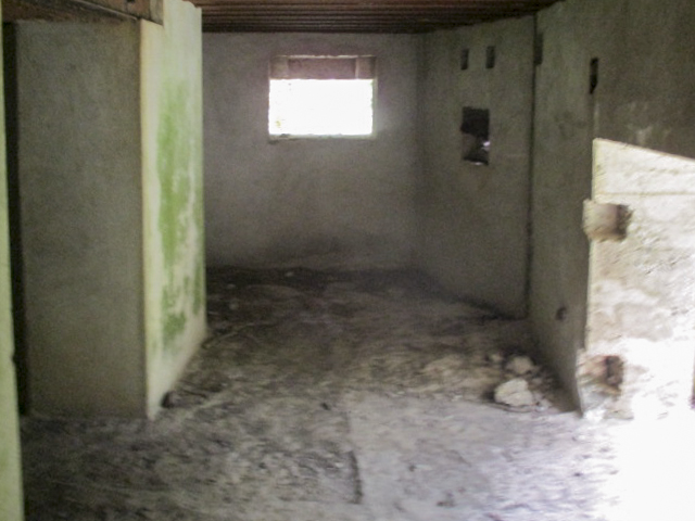 Ligne Maginot - A25 - PATTE D'OIE - (Blockhaus pour canon) - Intérieur du blockhaus - Randonneur62
