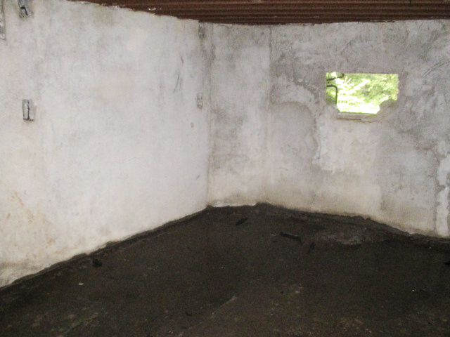Ligne Maginot - A25 - PATTE D'OIE - (Blockhaus pour canon) - Intérieur du blockhaus - Randonneur62