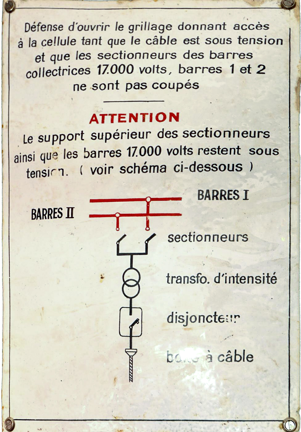Ligne Maginot - XIVRY CIRCOURT - (Infrastructures électriques) - Plaque émaillée
Accès cellule départ - Pascal LAMBERT