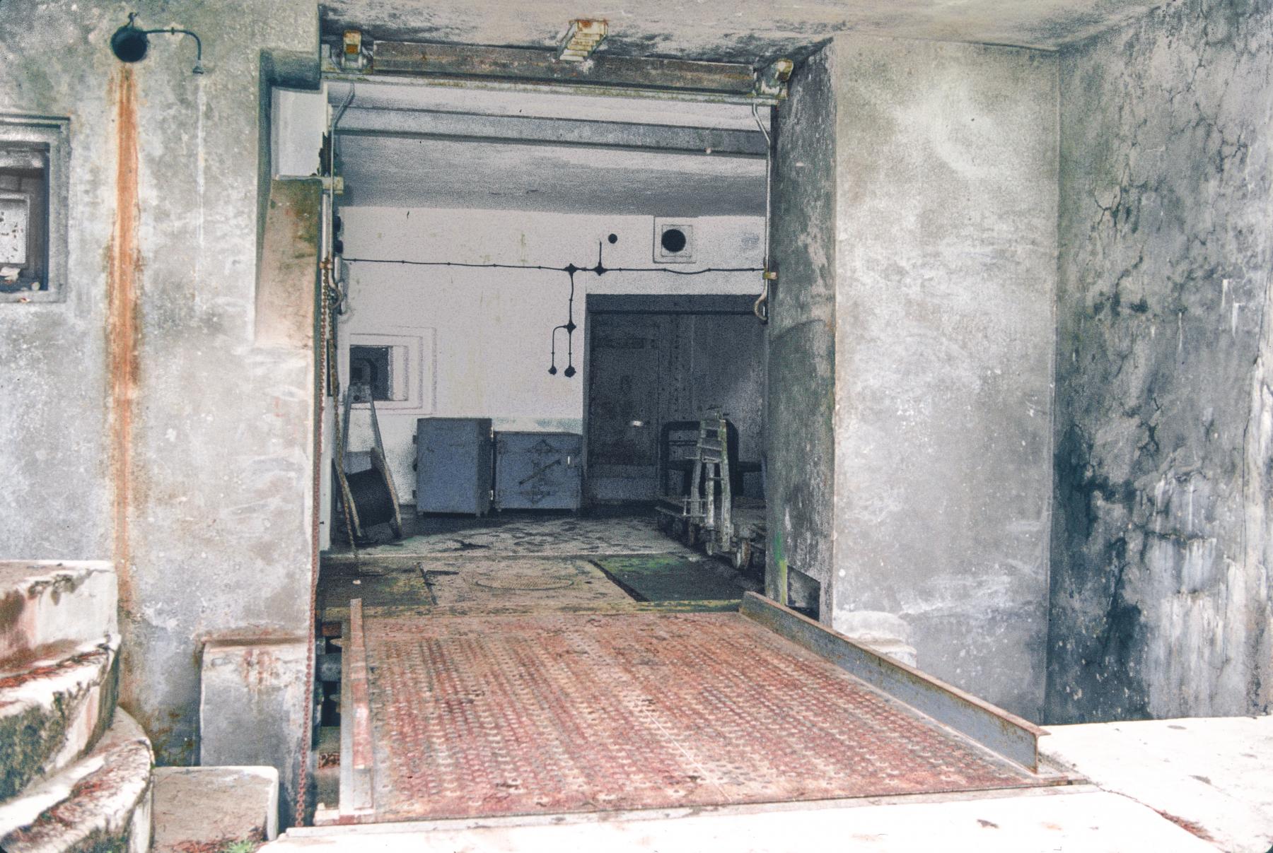 Ligne Maginot - LAVOIR - (Ouvrage d'artillerie) - Entrée munitions
Hall de déchargement - MANSUY Michel