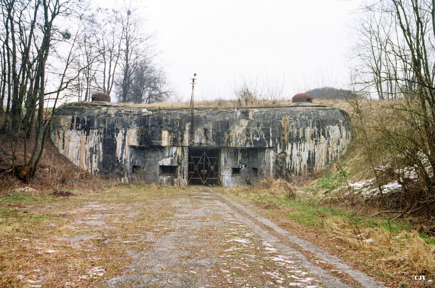 Ligne Maginot - ANZELING - A25 - (Ouvrage d'artillerie) - Entrée munitions - Lia VERMEULEN